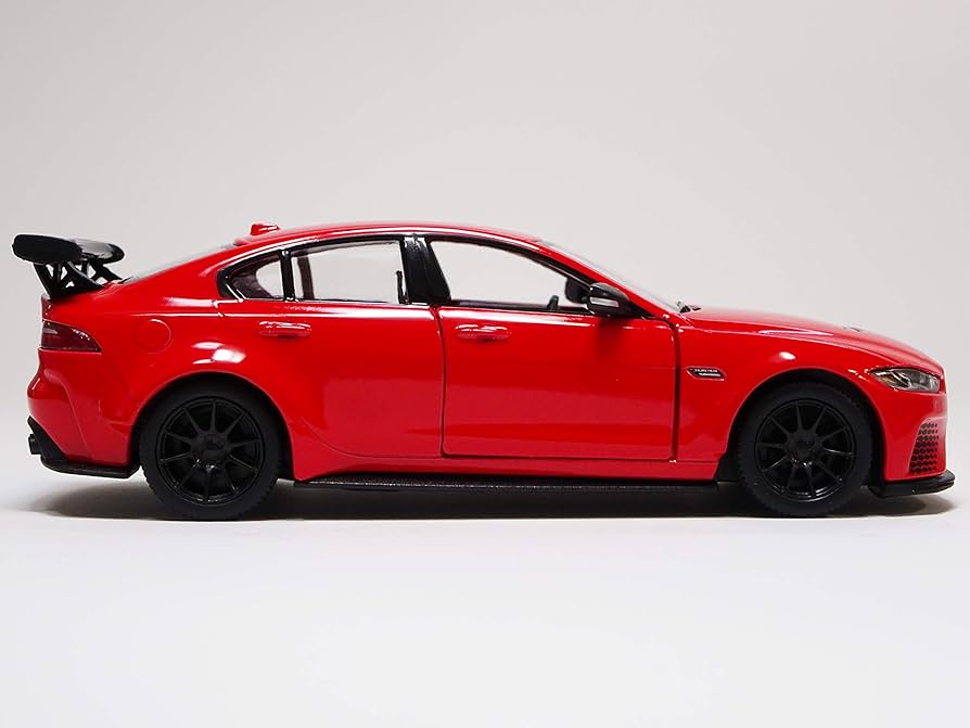 Amazon | キンスマート ジャガー XE SV プロジェクト8 レッド 1/38